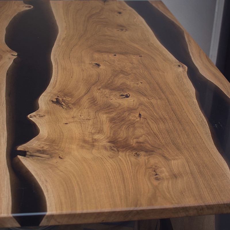 Jídelní stůl masivní dub